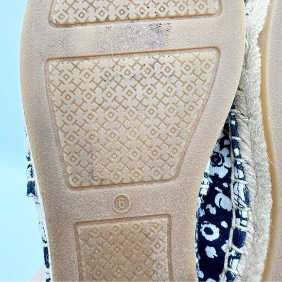 Tory Burch Risa Navy Blue Floral Print Slip-On Flat Espadrilles Sz 6M - Picture 10 of 13